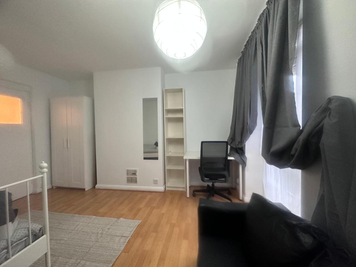 Holybush Bethnal Green Лондон Екстериор снимка